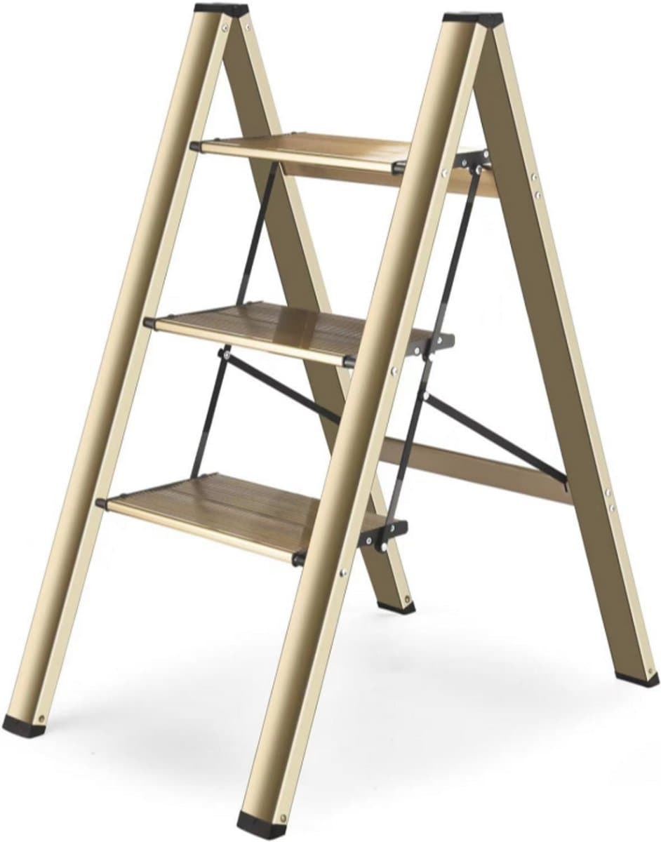 Opvouwbare trapladder - Drietrapsladder - Huishoudtrap met Brede Antislip Treden - Keukentrap - Huishoudtrap - Met antislip treden, compact op te vouwen, draagbaar - Aluminium - 82×65×45 cm - Voor thuisgebruik en keuken - Goudkleurig