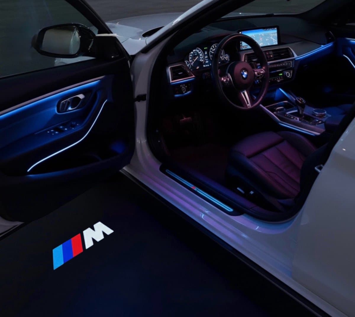 RD Customz® BMW Deur Logo Projector - Instapverlichting - M LOGO - Auto deur verlichting - Auto interieur - BMW accessoires - Set van 2 - Portierverlichting - Laser Projector - 3/4/5/6/7 serie - M3/M5 - X1/X3/X4/X5/X6 - GT