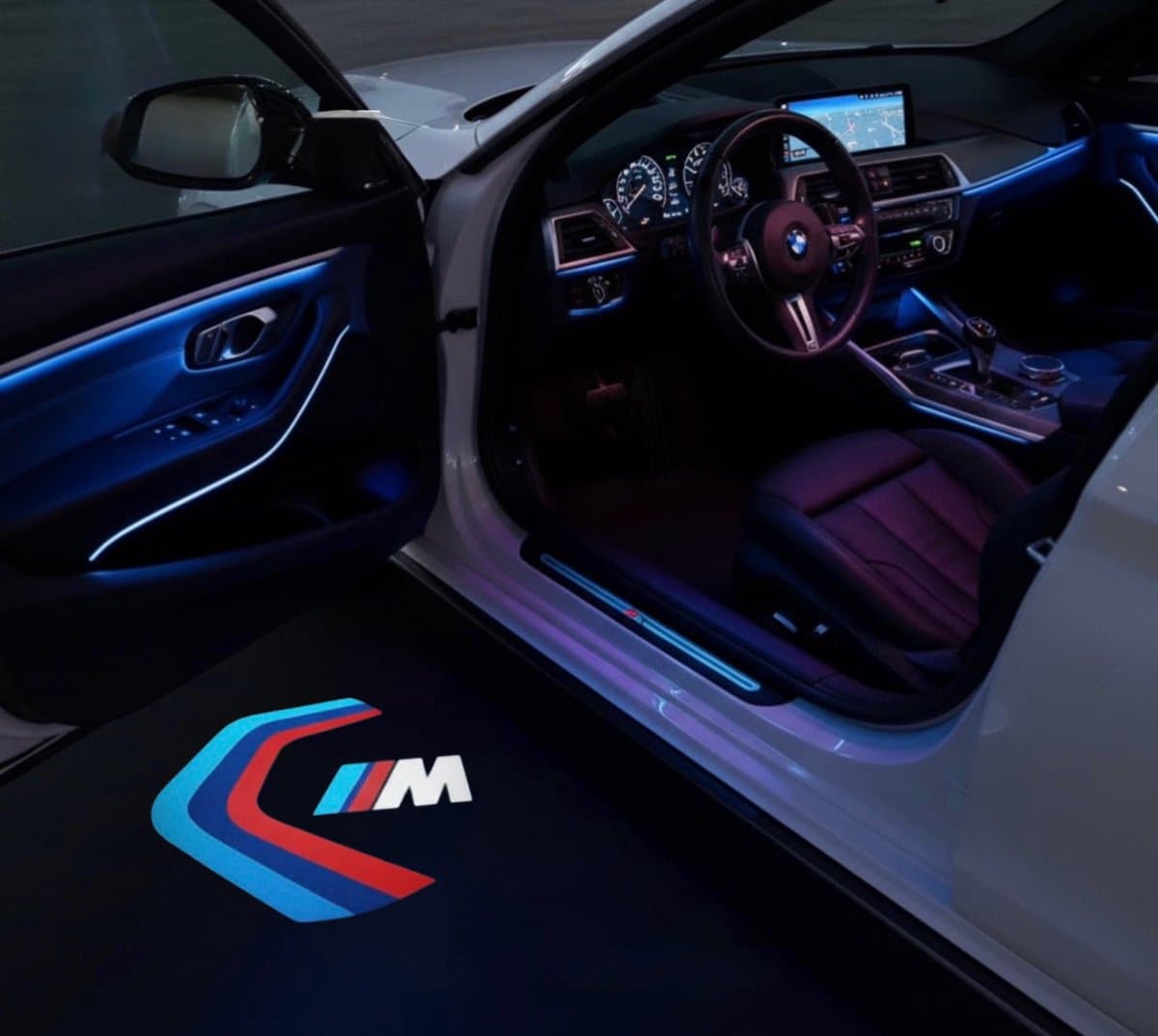 RD Customz® BMW Deur Logo Projector - Instapverlichting - M Racetrack Logo - Auto deur verlichting - Auto interieur - BMW accessoires - Set van 2 - Portierverlichting - Laser Projector - 3/4/5/6/7 serie - M3/M5 - X1/X3/X4/X5/X6 - GT
